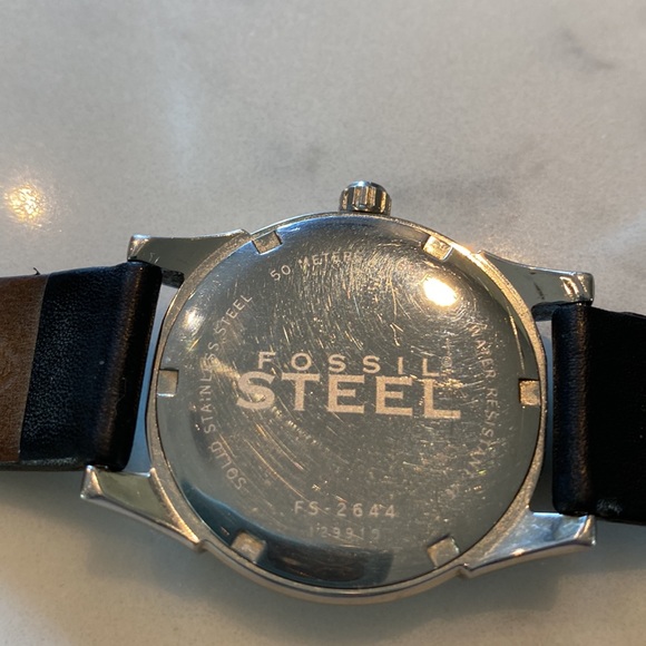 Fossil Watch - Picture 3 of 6